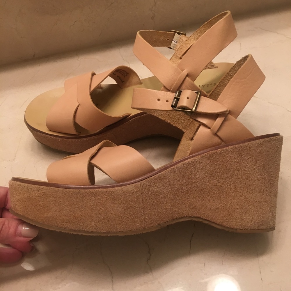 Leather platform sandals